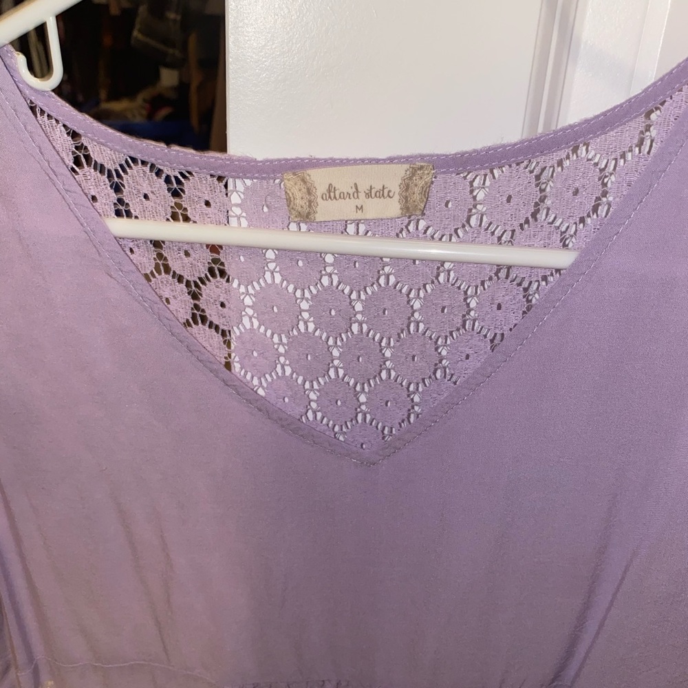 Cute top - Picture 2 of 2